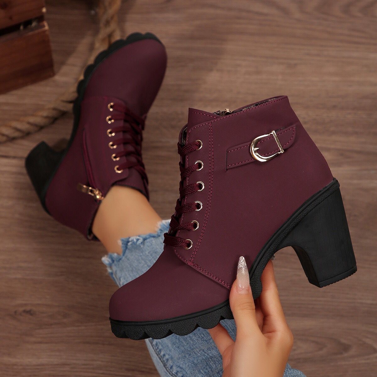 Women's Chunky Heel Combat Boots - Lace Up Side Zip Ankle Booties for Fall & Winter