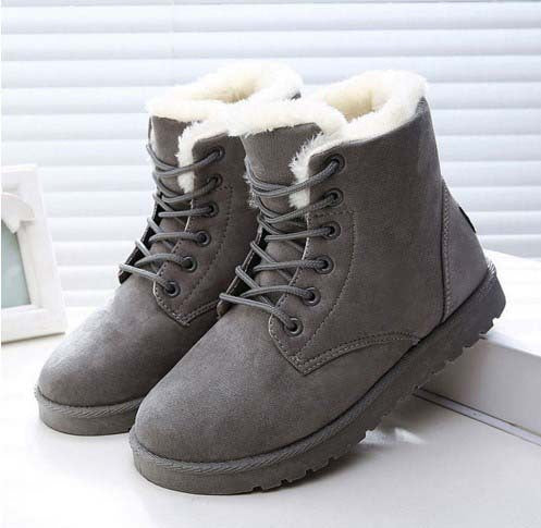 Women's Fur Lined Lace Up Snow Boots - Warm Flat Winter Ankle Boots